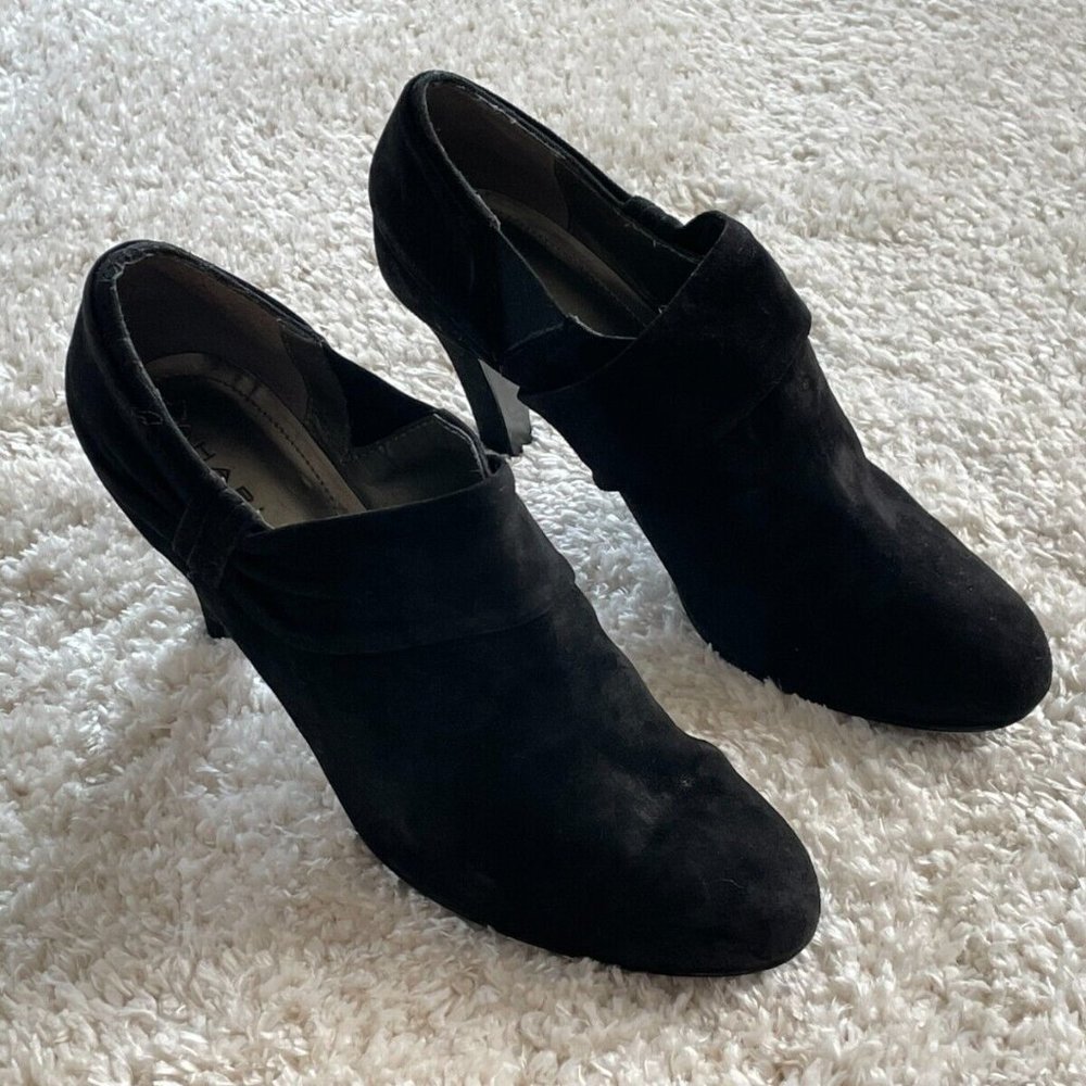 Tahari Women Shoes Black Suede Heel Boots Slip On Bootie Size 8.5M - Picture 1 of 12